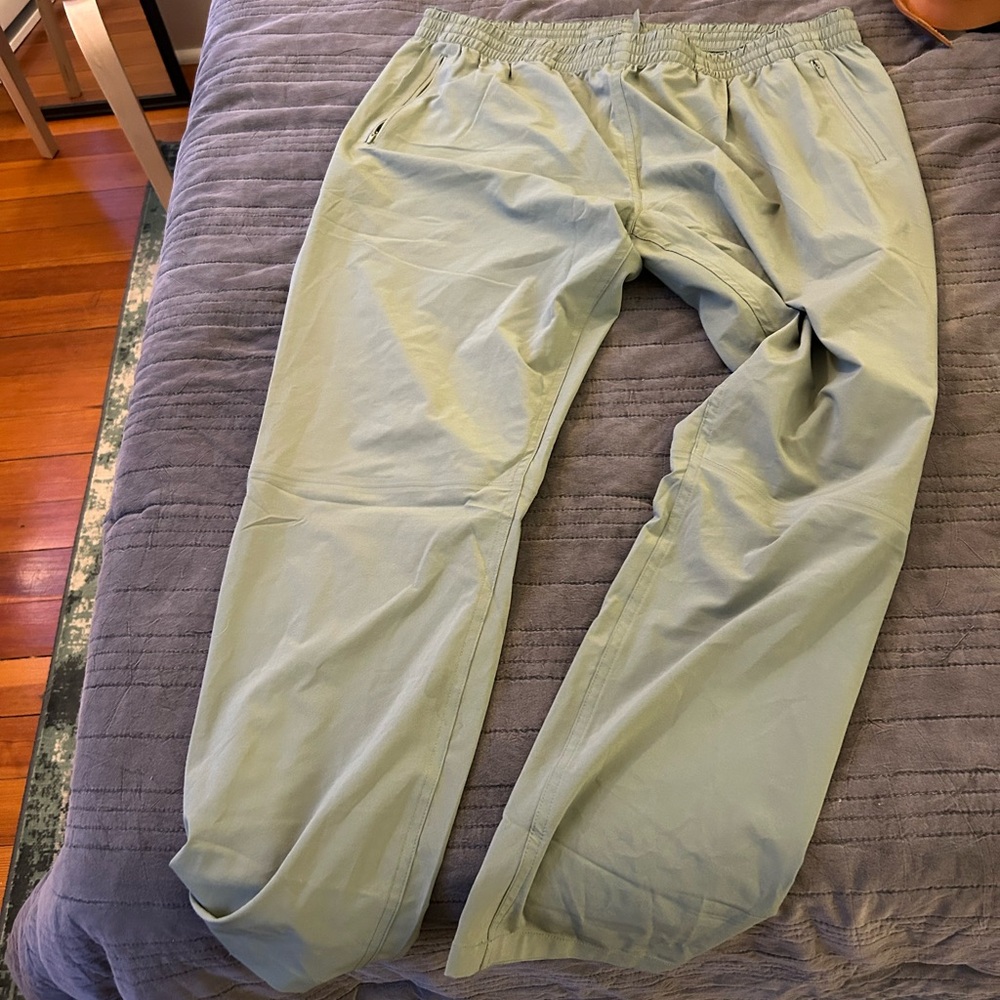 Outdoor Voices Men's Sage Green Joggers
